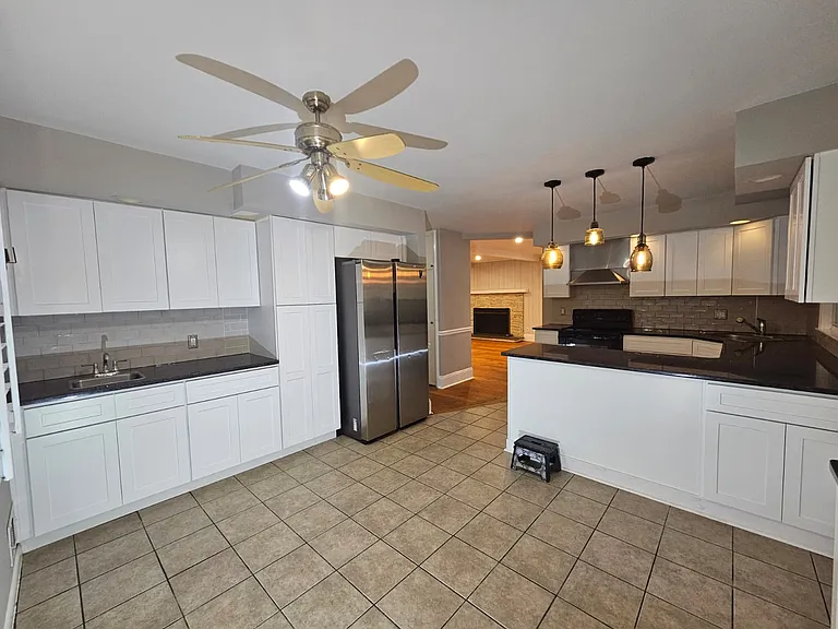 400 Marple Rd — Photo 2