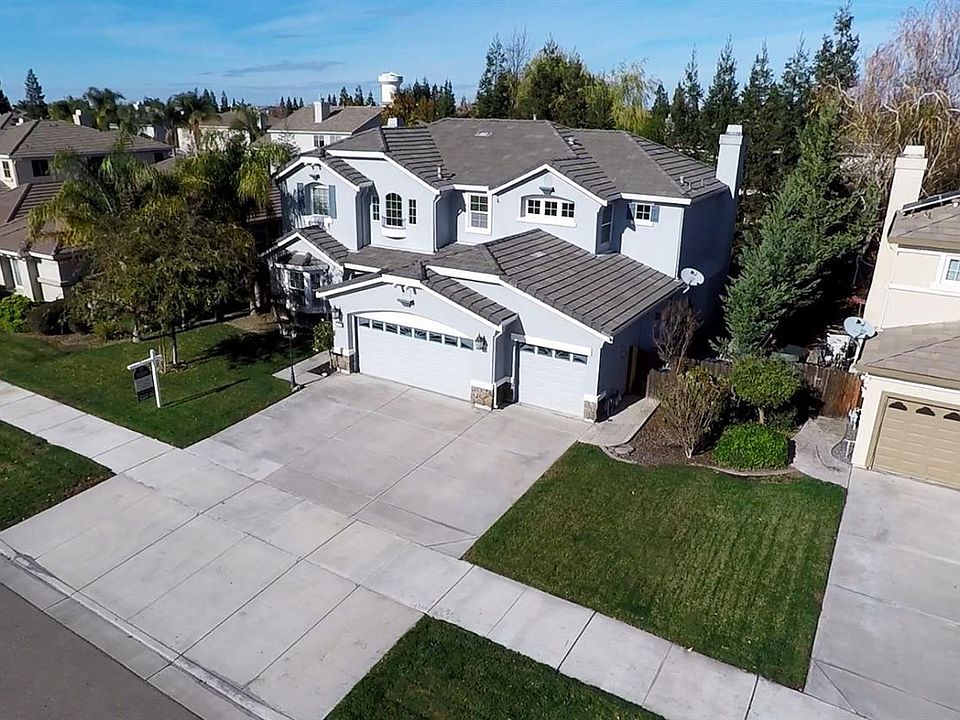 1st image of 379 John Kamps Way