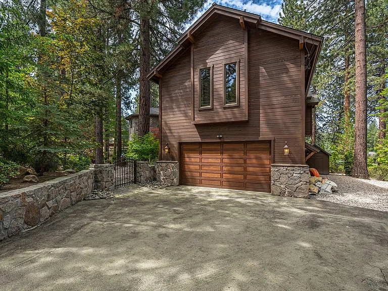 345 Country Club Dr — Photo 23