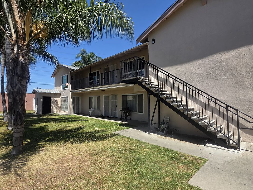 1st image of 1821 W Crestwood Ln #6