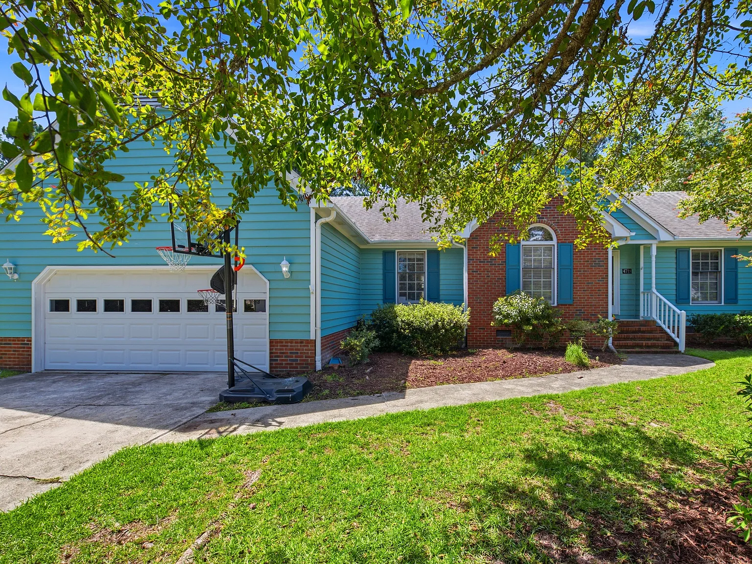 4718 Crosswinds Dr — Photo 2
