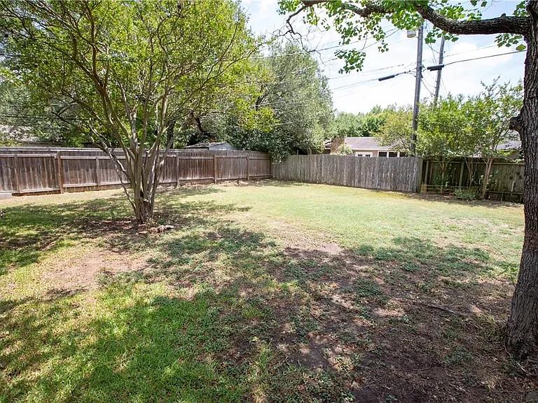 4913 Wing Rd — Photo 19