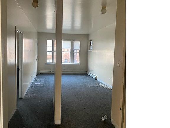 5th image of 6714 S Blackstone Ave APT 2