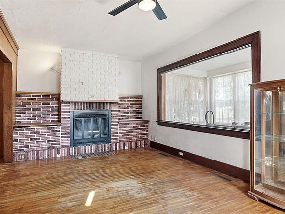 4th image of 715 Water Street