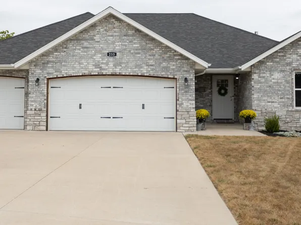 233 W Canterbury Lane, Willard, MO 65781