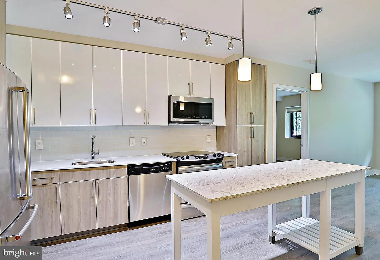 2 bed, 980 sqft, $2,950 — Photo 4