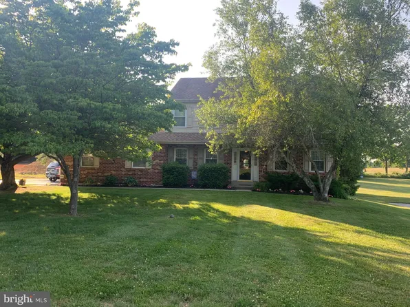 10 Wilson Cir, Chester Heights, PA 19017