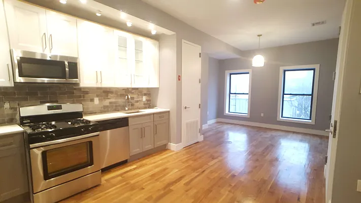 Rented by Evergreen Apartments BK | media 20
