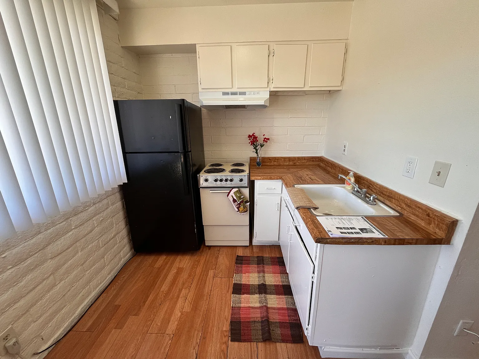 Studio, 370 sqft, $650 — Photo 2
