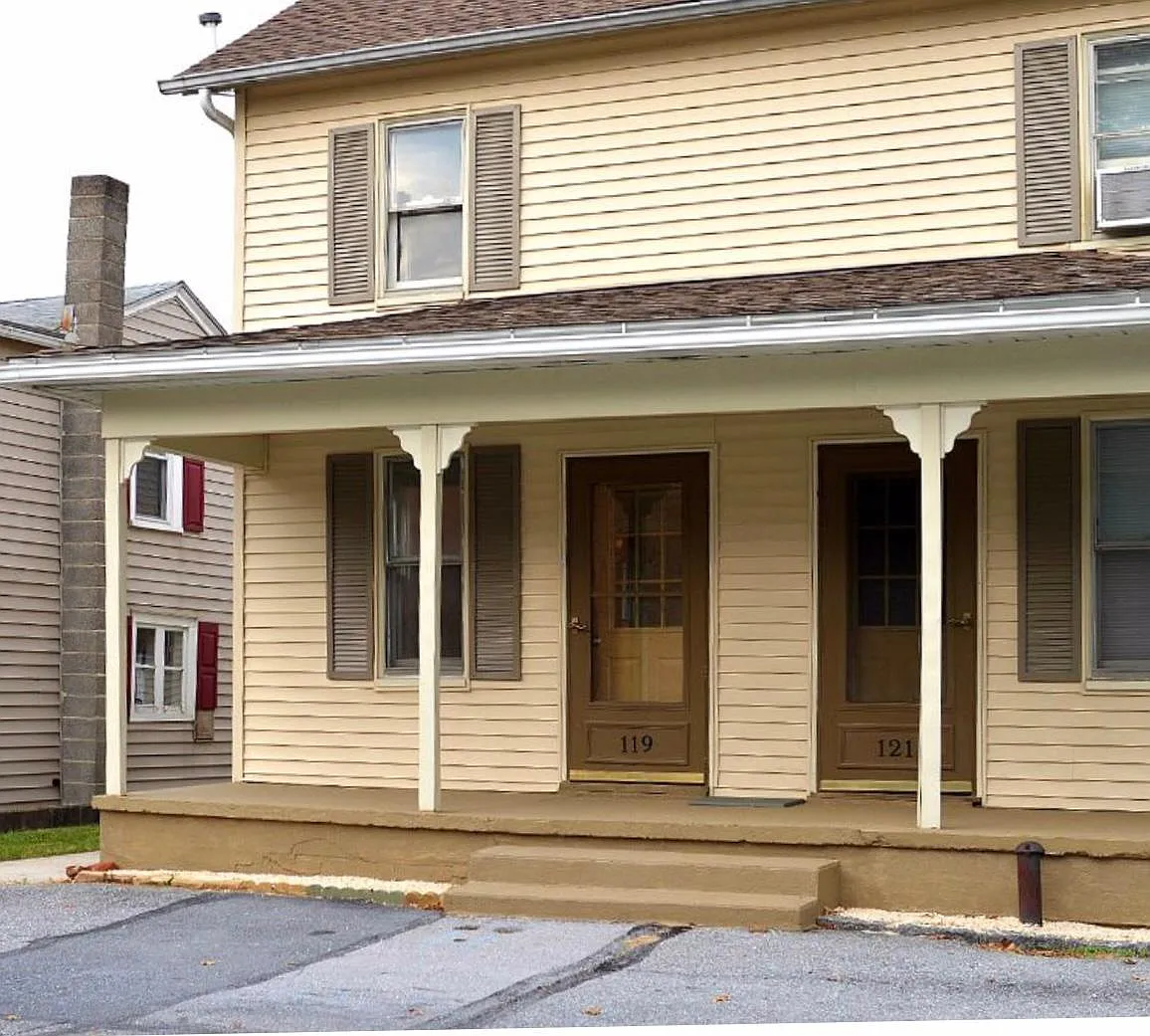 3 bed, $1,650 — Photo 1