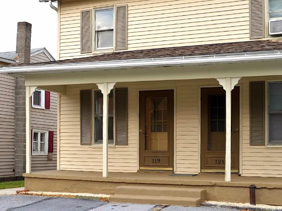 121 Half St