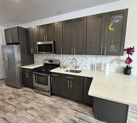 4th image of 39 Brighton Ave #1