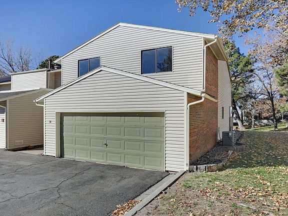 2nd image of 16 Lakeshore Dr NE