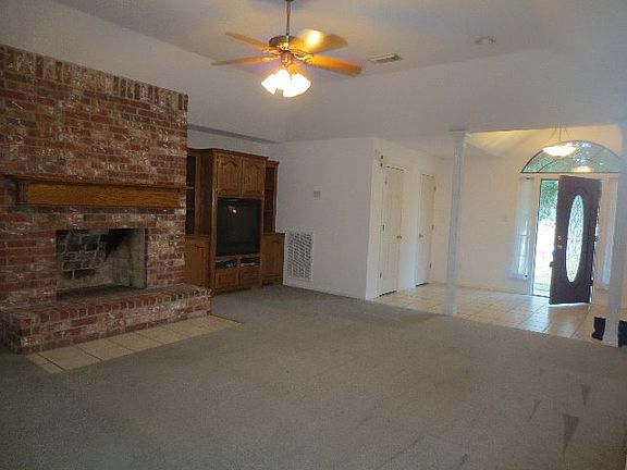 4th image of 617 County Road 903