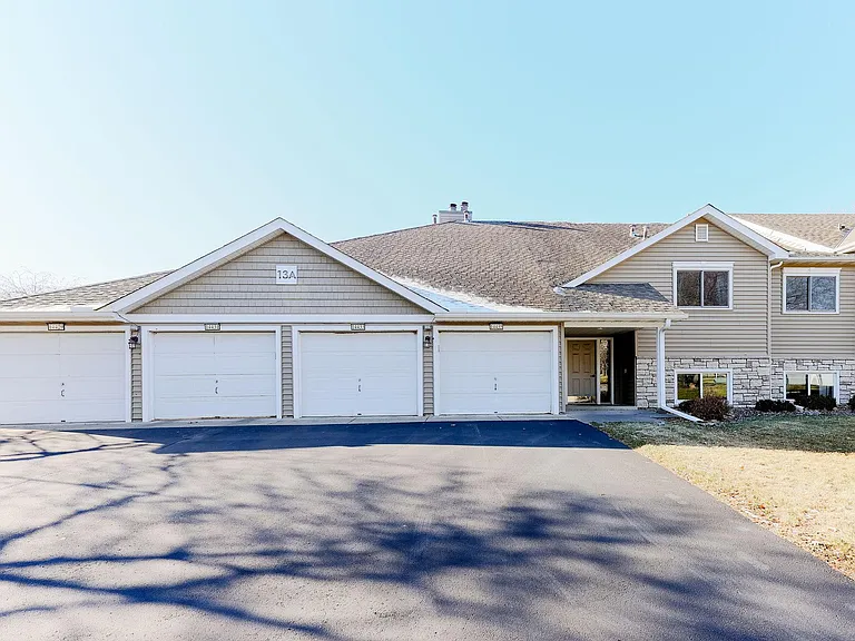14431 Fairway Dr — Photo 1