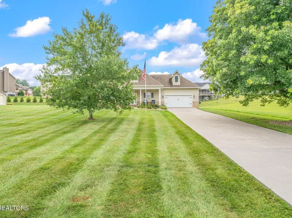 824 Commonwealth Ave, Strawberry Plains, TN 37871