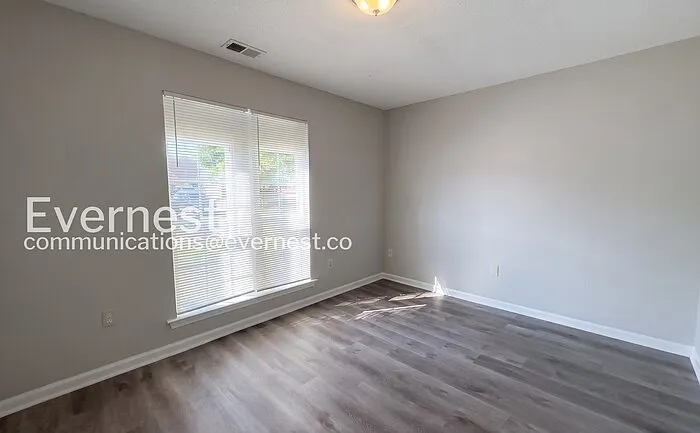 5669 Kaitlyn Dr W — Photo 17