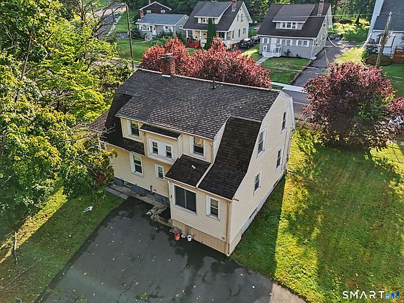 3rd image of 570 Broadview Terrace