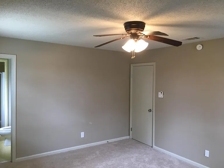 23 Feldspar Ct — Photo 7