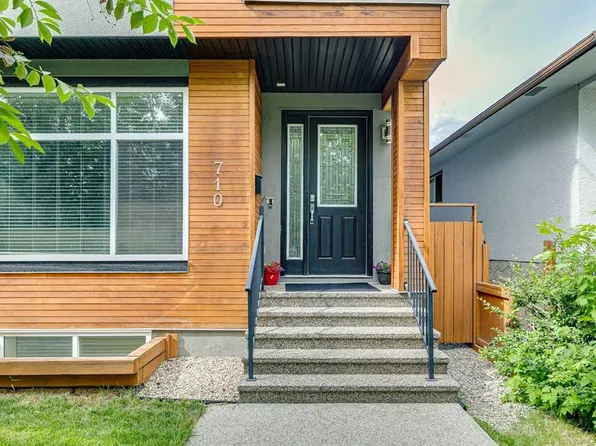 710 S 69th Ave SW, Calgary, AB T2V 0P2