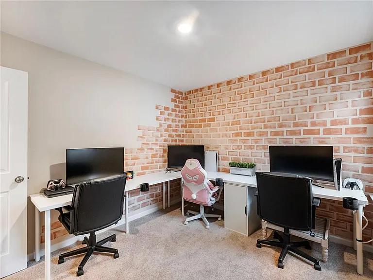 680 Groover St — Photo 30