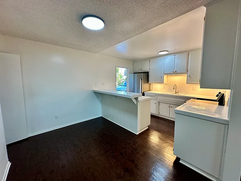 9268 Andrew St — Photo 10