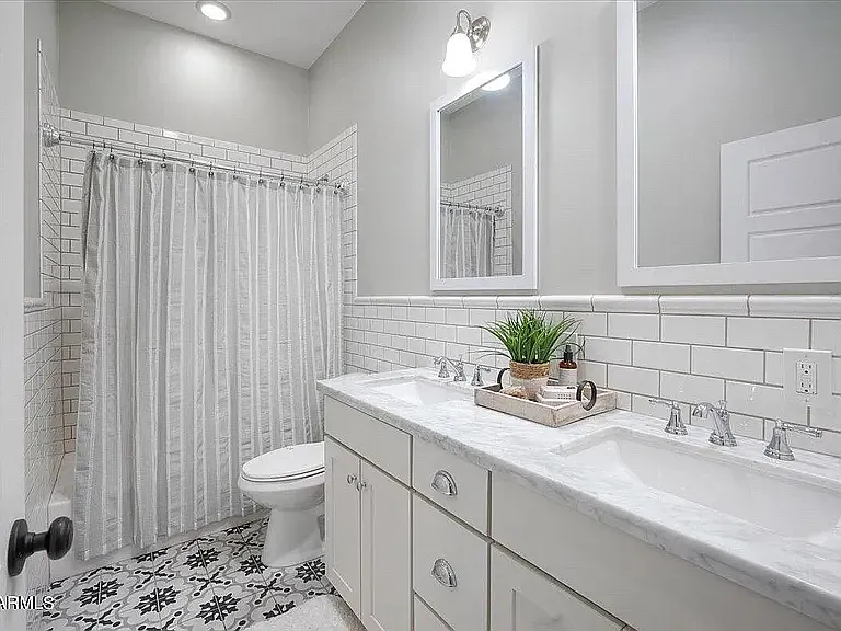 4311 E Earll Dr — Photo 18