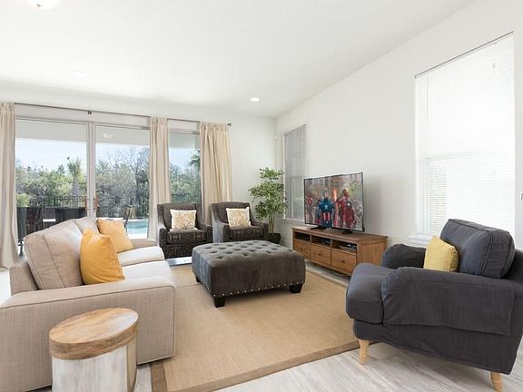 4th image of 1009 Castle Pines Ct