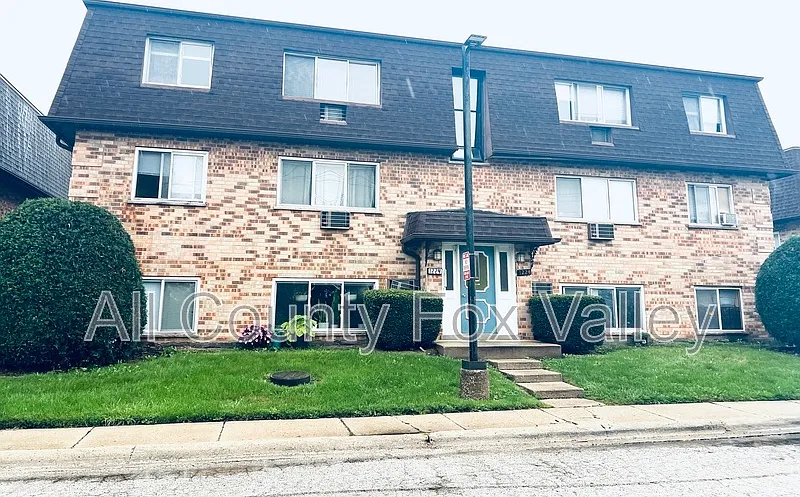 2 bed, 1.0 bath, $1,500 — Photo 1