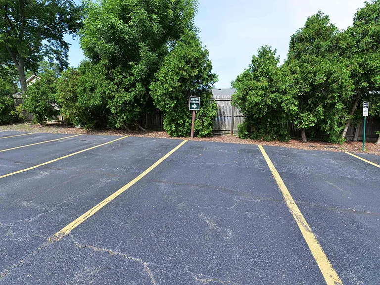 650 Perrie Dr #301 — Photo 27