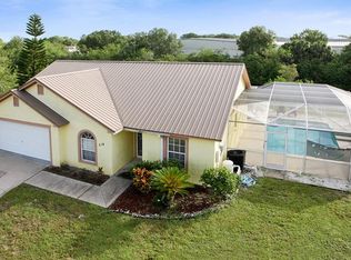 318 Lakeway Ln, Apollo Beach, FL 33572
