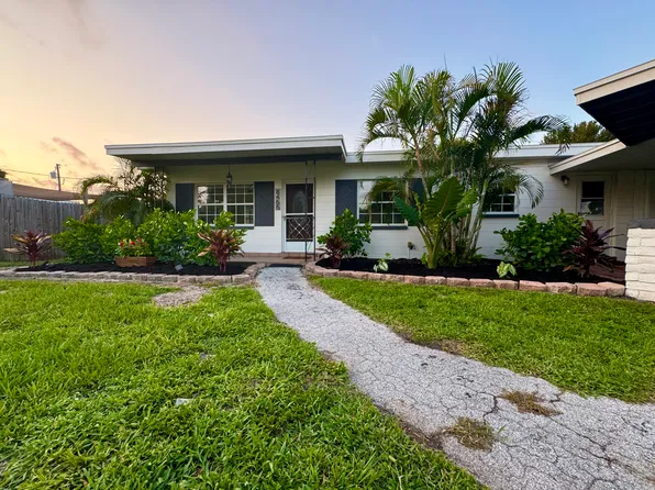 8455 Flame Vine Ave, Seminole, FL 33777