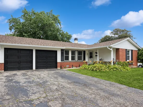 680 Brantwood Ct, Elk Grove Village, IL 60007