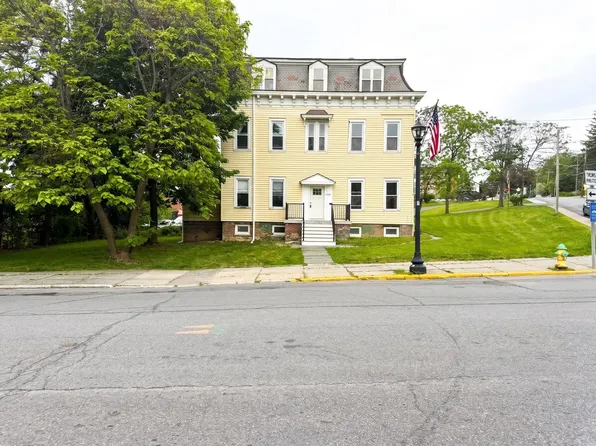 834 Warren St, Hudson, NY