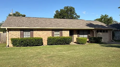 2433 Morris Dr Photo 1