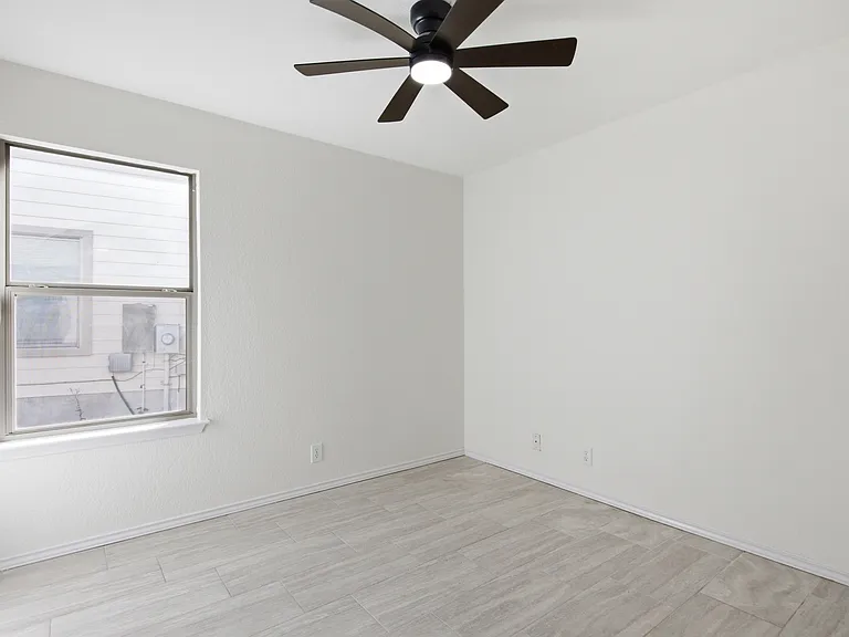 110 Capistrano Dr — Photo 20
