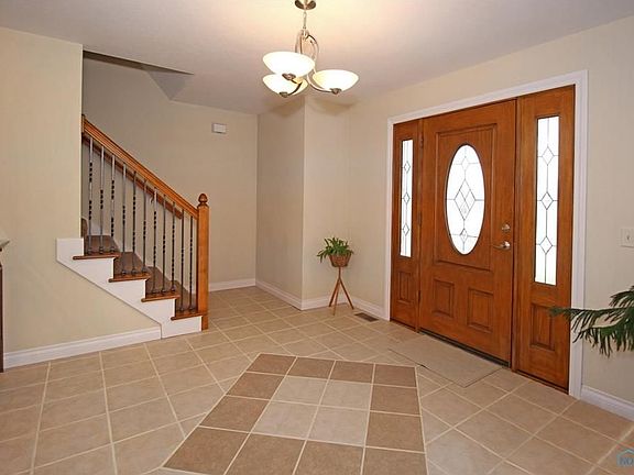 3rd image of 7963 Meadowview Ln