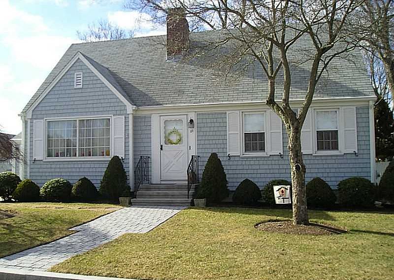 1st image of 25 Howland Ave