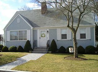 25 Howland Ave, East Providence, RI 02914