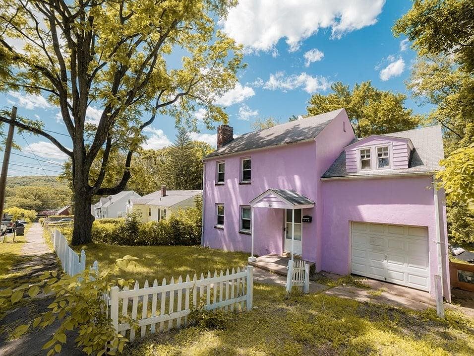 2nd image of 80 Mountain Rd