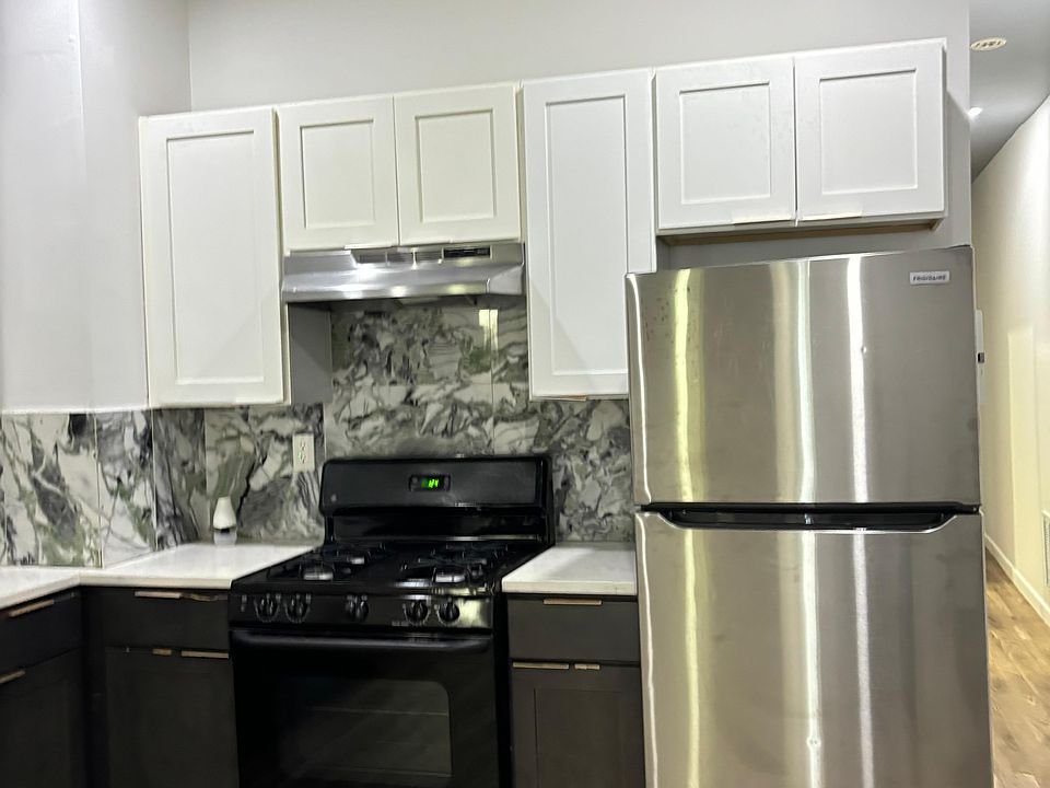 1st image of 331 Sussex Ave #1L