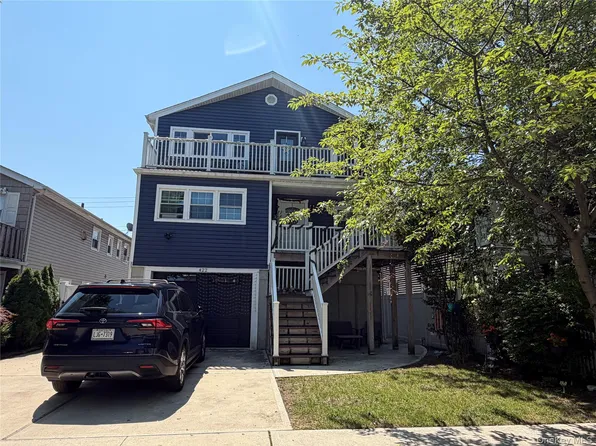 422 E Chester St, Long Beach, NY
