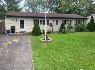 7928 Rinaldo Blvd W, Bridgeport, NY 13030