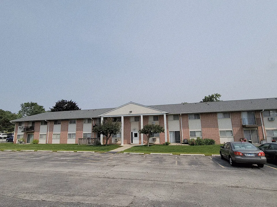 693 E Fullerton Ave #3-108