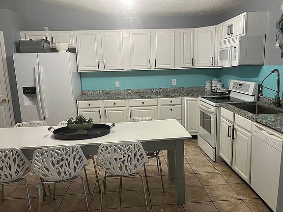 3rd image of 5930 Lake Rd W Unit 3202