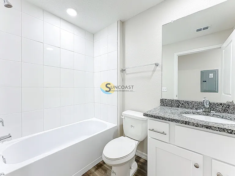 Oakfield at Mandarin — Photo 47