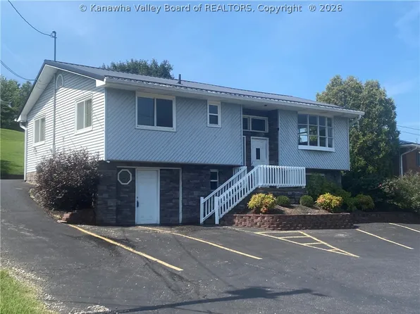 202 Glass Dr, Cross Lanes, WV 25313