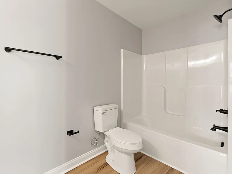 604 Crozer Ave #102 — Photo 16