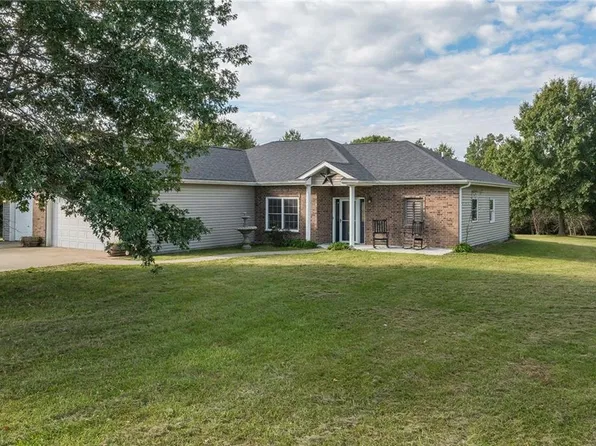 8041 NW Joe Montana Dr, Cameron, MO 64429