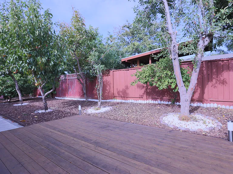 277 Los Palmos Way — Photo 13